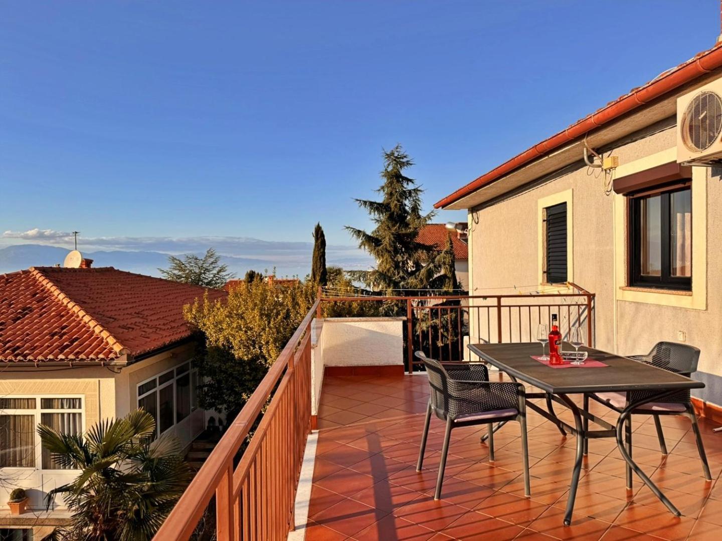 Apartments Katarina Малинска Экстерьер фото