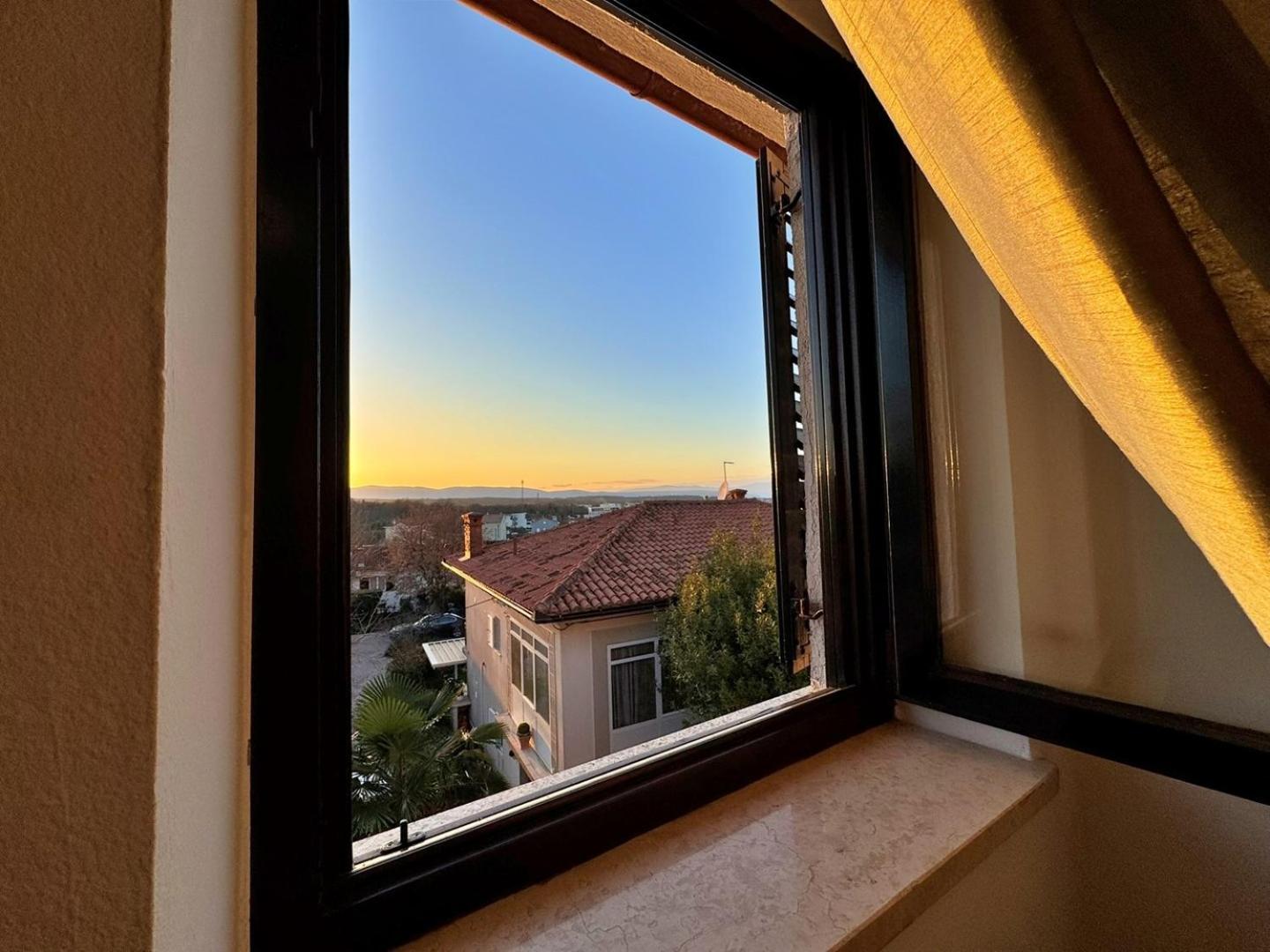 Apartments Katarina Малинска Экстерьер фото