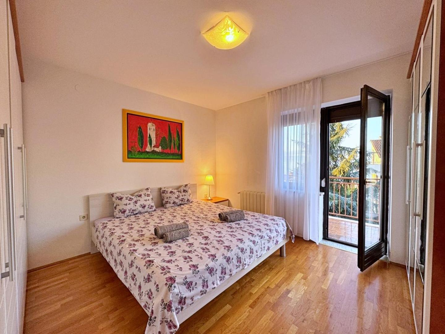Apartments Katarina Малинска Экстерьер фото