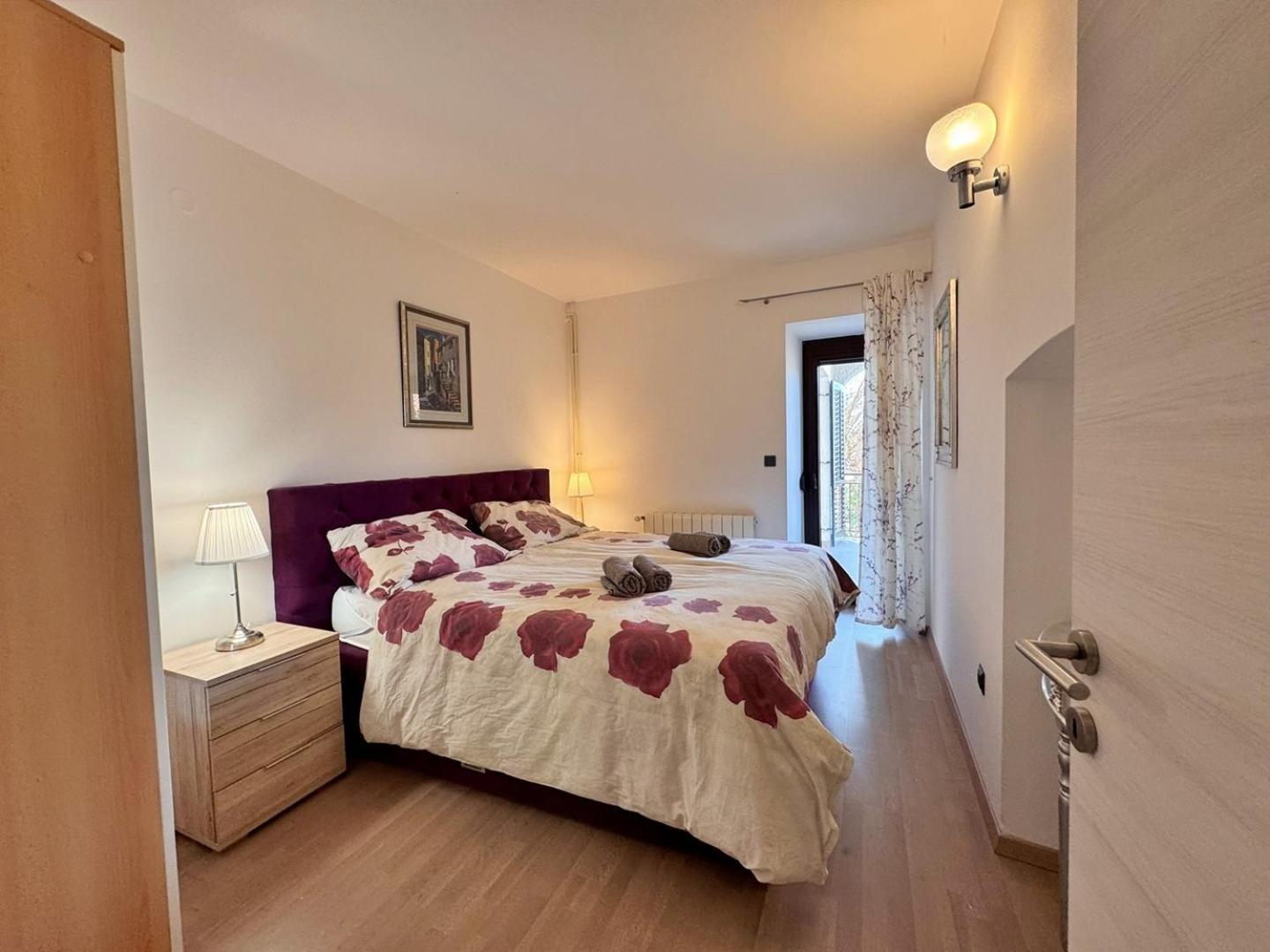 Apartments Katarina Малинска Экстерьер фото