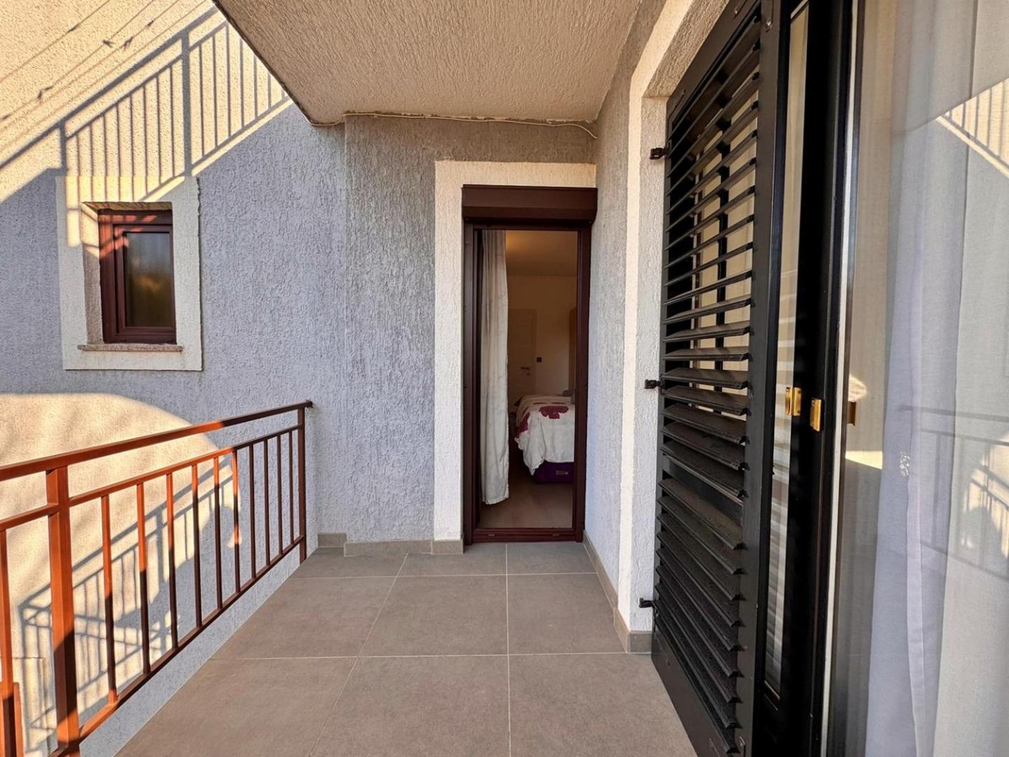 Apartments Katarina Малинска Экстерьер фото