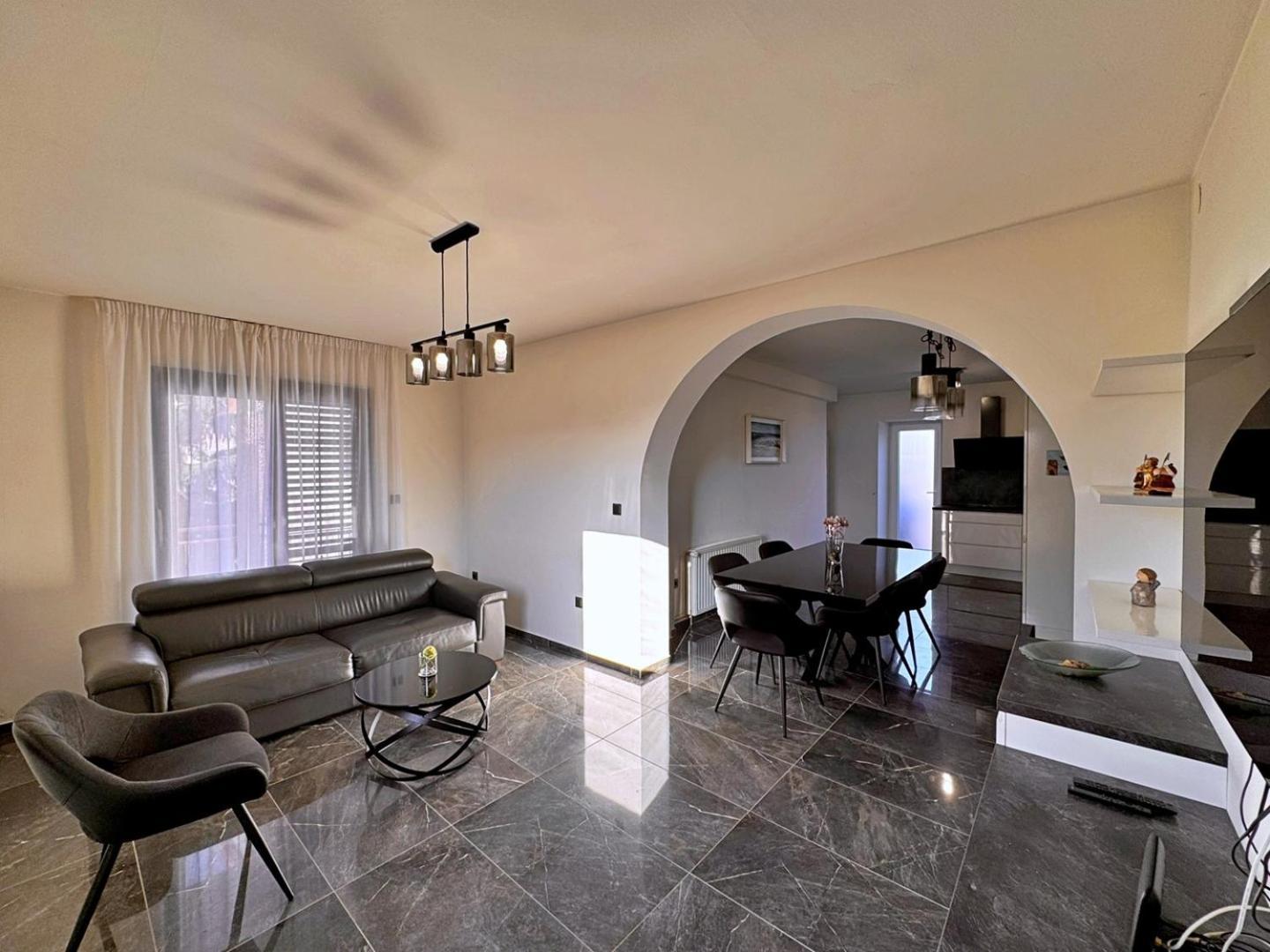 Apartments Katarina Малинска Экстерьер фото